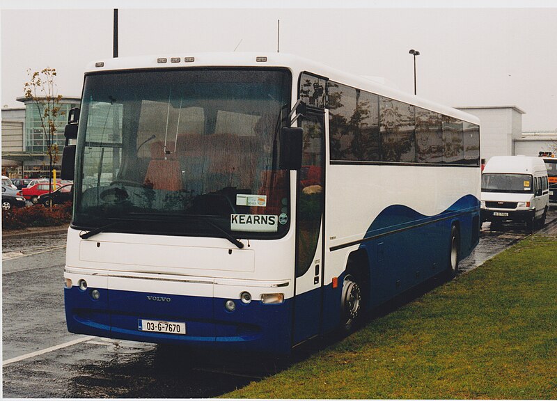 File:Kearns of Birr coach (03-G-7670), Liffey Valley Shopping Centre, Dublin.jpg