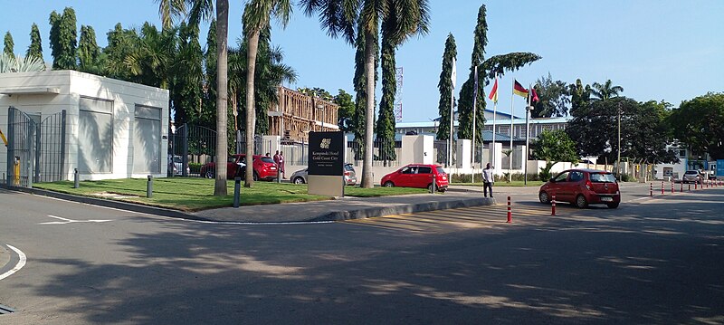 File:Kempinsky Hotel in Accra 4.jpg
