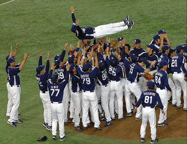 The Chunichi Dragons after winning the 2007 Asia Series title.
