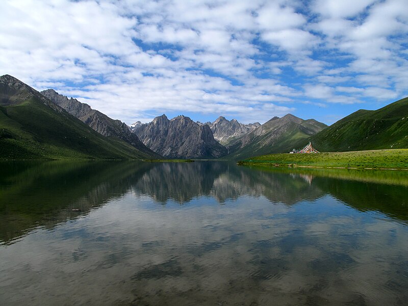 File:Lake Ximencuo on the Tibetan Plateau.jpg