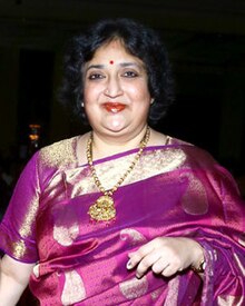 Latha Rajinikanth 2013 NDTV Indian of the Year 2013 ödüllerinde.