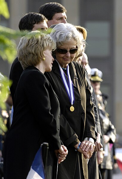 File:Lynne Cheney and Joyce Rumsfeld 2006.jpg