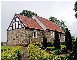 Lysgård Kirke 20120710.jpg