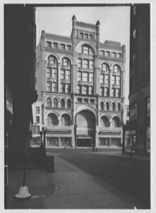 File:Martin's department store, business on Fulton St., Brooklyn, New York. LOC gsc.5a13603.tif