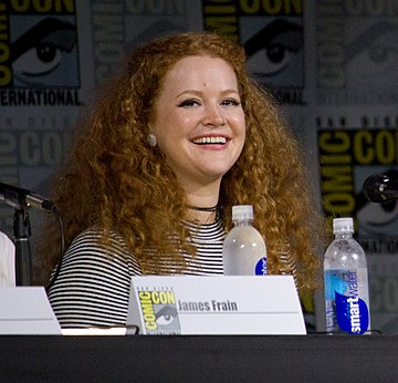 File:Mary Wiseman SDCC 2017.jpg