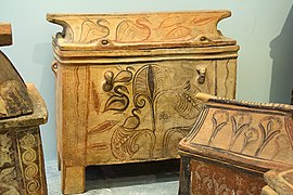 Minoan larnax, brids, plants, Crete, AMH, 145318.jpg