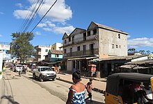 Main Street, Route nationale 2 MoramangaHauptstrasse.jpg