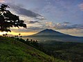 Bukid Isarog na mahihiling sa Barangay Antipolo, Baao, Camarines Sur