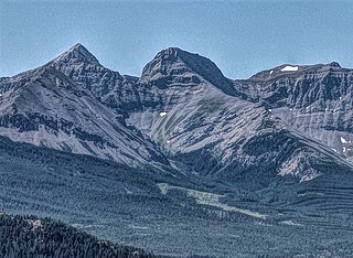 <span class="mw-page-title-main">Mount Parrish</span> Mountain in the country of Canada