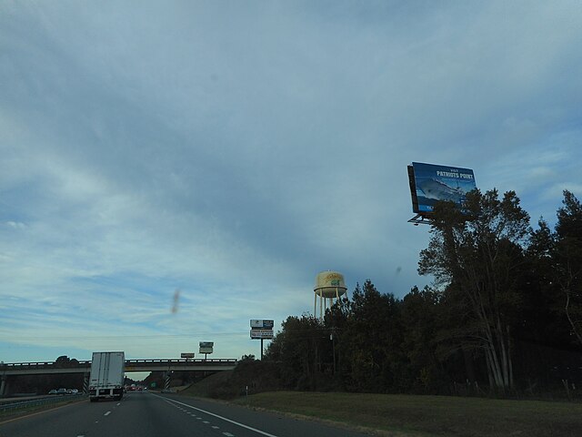 Billboards along northbound I-95 in Ridgeland.