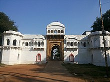 The Fort of Nai Garhi constructed by the Sengar clan Nai Garhi Hathi-Darwaza.jpg