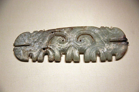 ไฟล์:Neolithic_jade_plaque,_Hongshan_Culture,_Liaoning,_2002-3.jpg