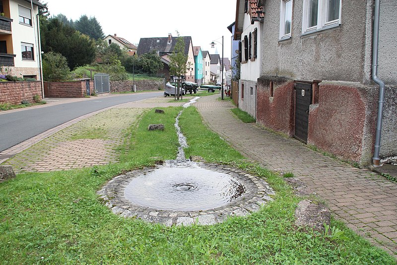 File:Neustadt am Main Spessartstraße.jpg