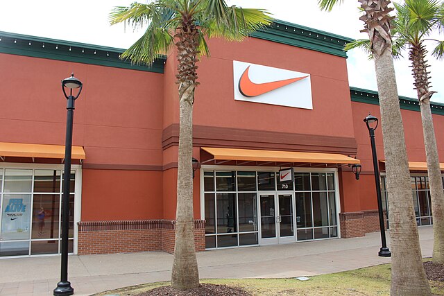 nike tanger outlet