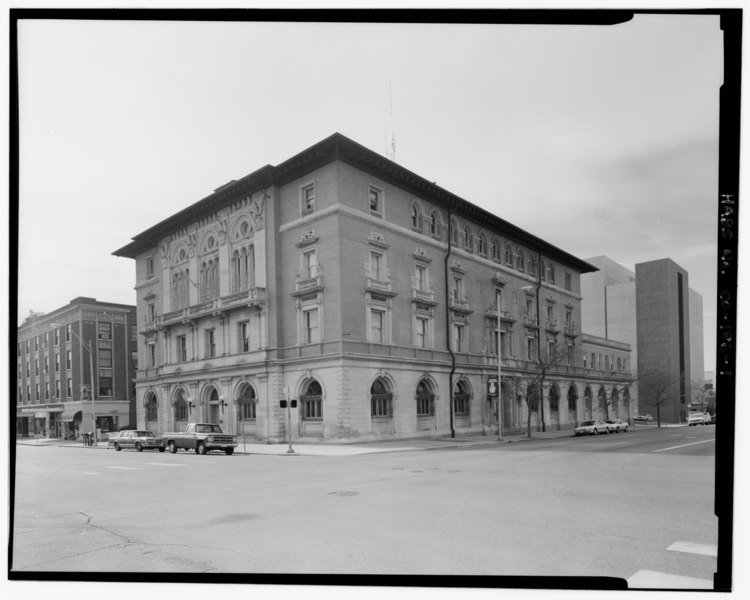 File:Northeast corner-showing Main Street and Fifth Street sides of building. - Pueblo Federal Building and Post Office, 421 North Main Street, Pueblo, Pueblo County, CO HABS COLO,51-PUEB,1-1.tif