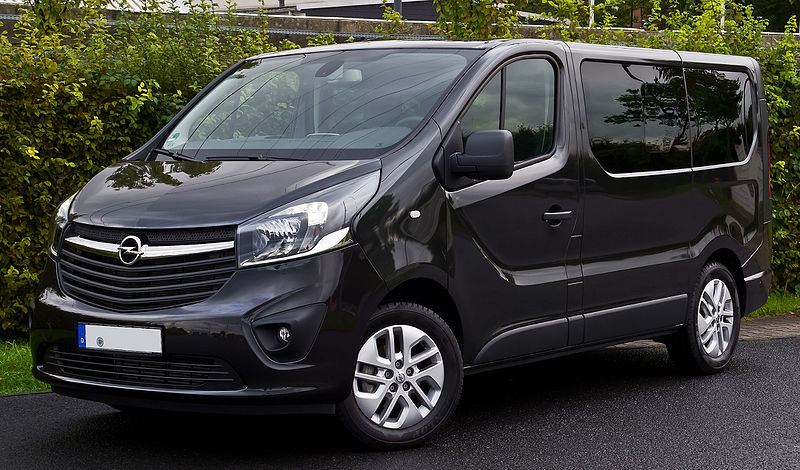 File:Opel Vivaro Combi 1.6 BiTurbo CDTI ecoFLEX (B) – Frontansicht, 7. Oktober 2015, Düsseldorf.jpg