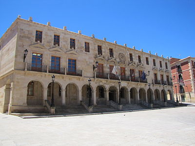 Palacio de los Doce Linajes
