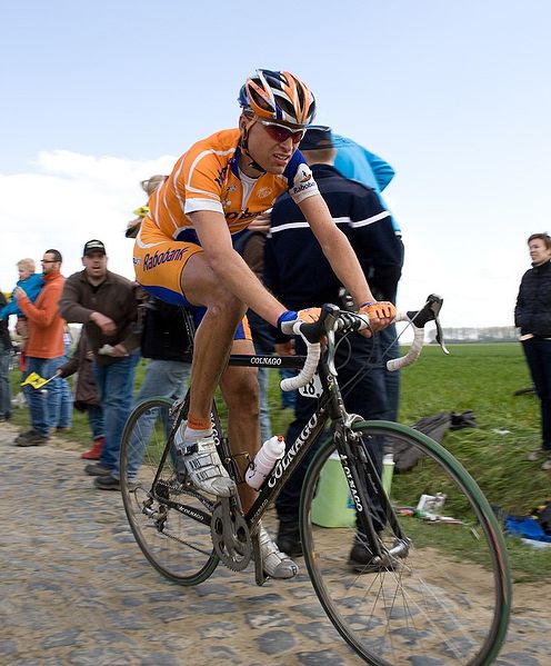 File:Paris-Roubaix-61.jpg
