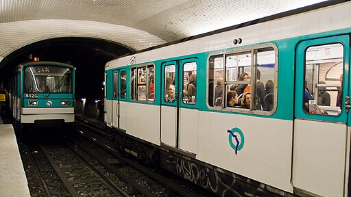 Paris Metro Republique Station, 8 October 2011 001