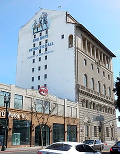 Patriotic hall 5 north side mural.jpg