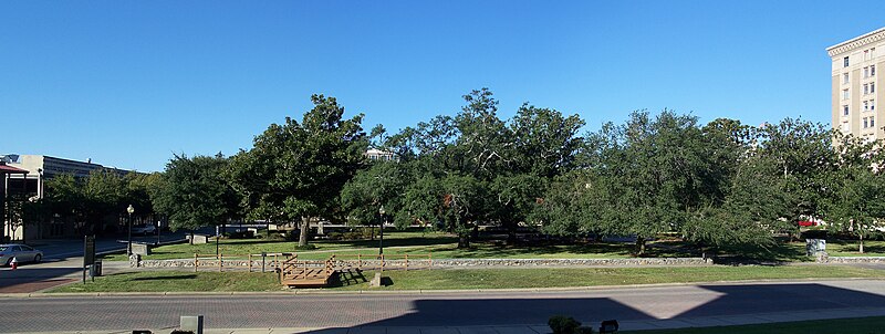 File:Pensacola Plaza Ferdinand pano01.jpg