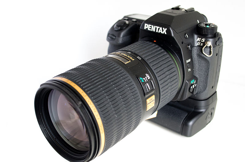 File:Pentax K5 IIs with DA* 50-135mm (18898661280).jpg