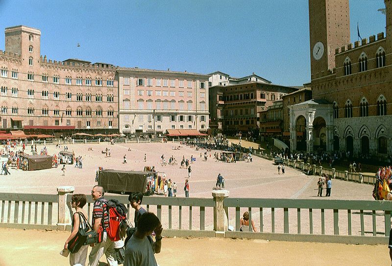 File:Piazza del Campo Siena Italy.jpg