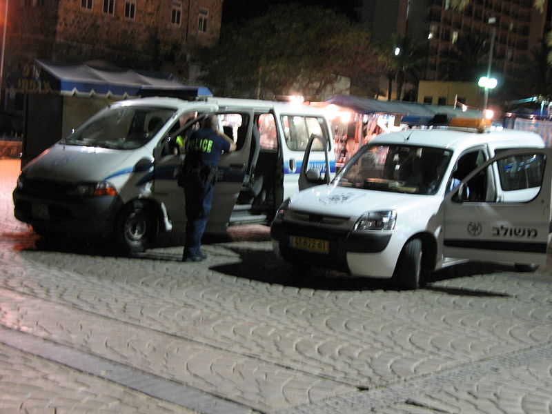 File:Police Cars on the Promenade, Tiberias 1038 (511251080).jpg