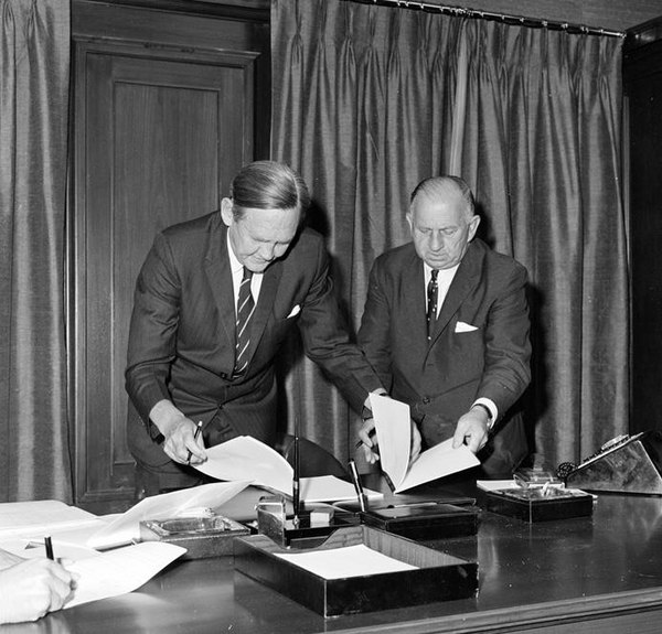 Bolte with Prime Minister John Gorton in February 1970.