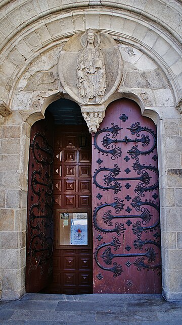 File:Puerta de la Catedral de Lugo.JPG