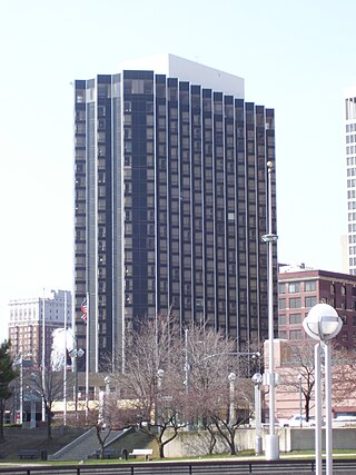 <span class="mw-page-title-main">Fort Pontchartrain a Wyndham Hotel</span> Building in Detroit, Michigan