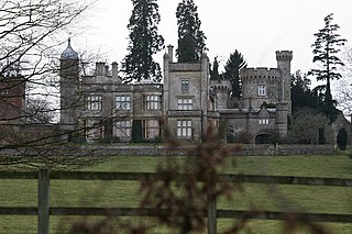 <span class="mw-page-title-main">Rotherfield Park</span> Building in East Hampshire, England