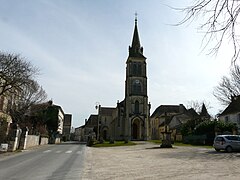 L'église de Saint-Aubin dans le bourg.