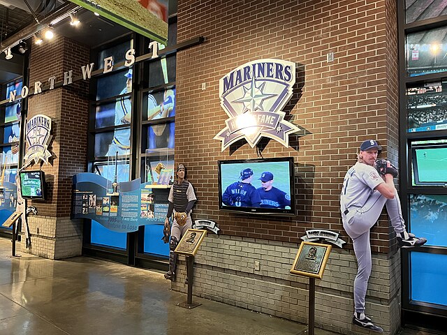 Lou Piniella to be inducted into Seattle Mariners Hall of Fame