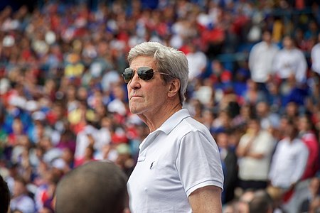 Secretary Kerry at Estadio Latinoamericano in Havana, Cuba (25999106655).jpg