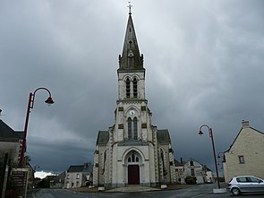Senonnes - Bourg - Eglise.JPG