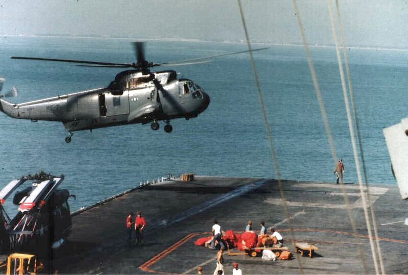 File:Sikorsky HH-3A Sea King of HC-7 landing aboard USS Bon Homme Richard (CVA-31), circa in the late 1960s.jpg