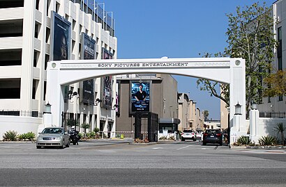 How to get to Sony Pictures Studios with public transit - About the place