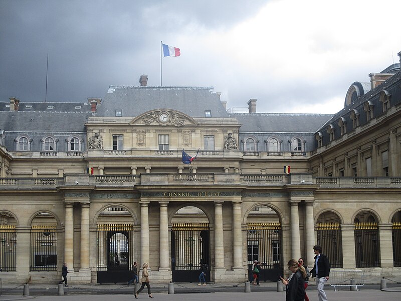 File:South facade of the Palais Royal.jpg