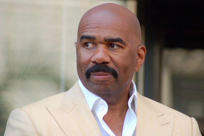 File:SteveHarveyHWOFMay2013.jpg