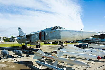 Фронтовой бомбардировщик. Су-24 Штурмовик. Су-24 с вооружением. Су24 самолет. Номенклатура вооружения Су 24.