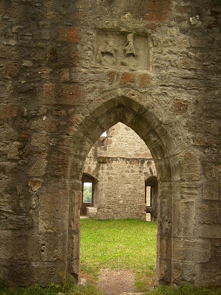 File:Sulz - Ruine Albeck3767.jpg