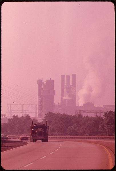 File:THE DUPONT BELLE WORKS IN EARLY MORNING SMOKE AND HAZE-LOOKING SOUTH ON ROUTE 60 - NARA - 551068.jpg