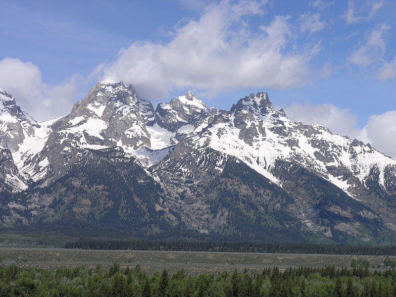 Fil:Teton Range from Glacier View Turnout-closeup.JPG