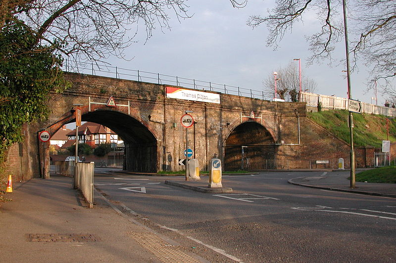 File:Thames Ditton Railway Bridge, United Kingdom.jpg