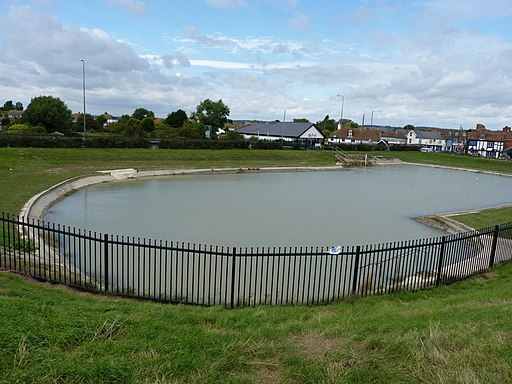 Tidal basin in Dymchurch - geograph.org.uk - 2063075