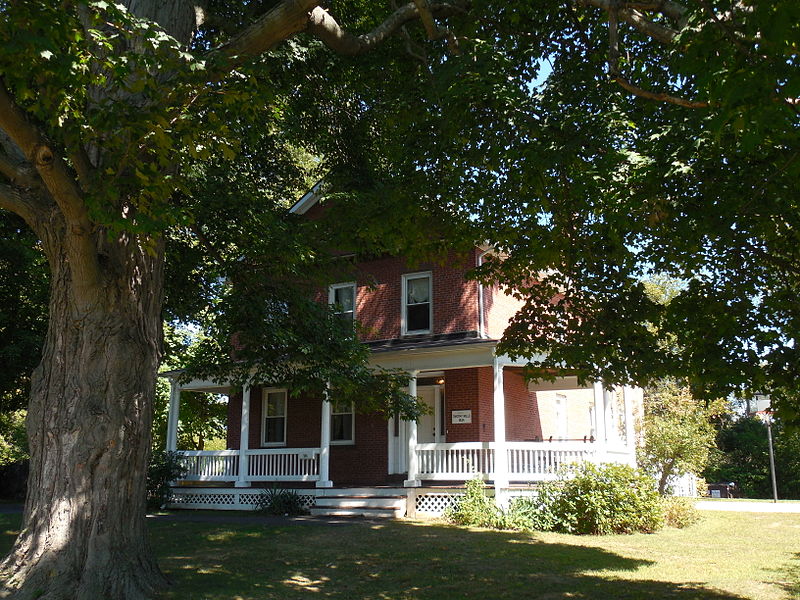 File:Timothy Dwight Mills House, Windsor CT.jpg