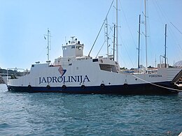 Trajekt Porozina Makarska.jpg