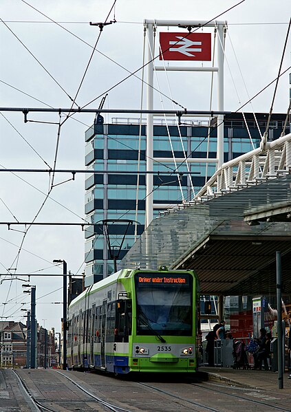 File:Tram at East Croydon Station (geograph 2658196).jpg