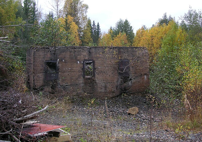 File:Tuna Hästberg gruva ruin 2010.jpg